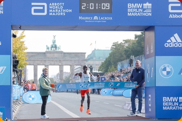 Eliud Kipchoge set to run the BMW BERLIN-MARATHON 2023