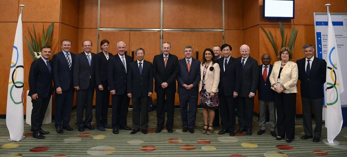 The IOC Executive Board - official photo taken in Buenos Aires at the 125th IOC Session. (c)IOC/Juilliart