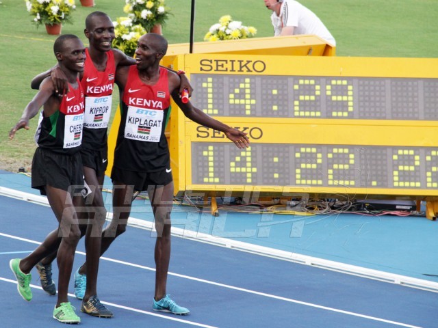 Kenya’s quartet of Collins Cheboi, Silas Kiplagat, James Magut and Asbel Kiprop sets a new World record of 14:22.22 in the Men’s 4x1500m / Photo credit: Derek Smith