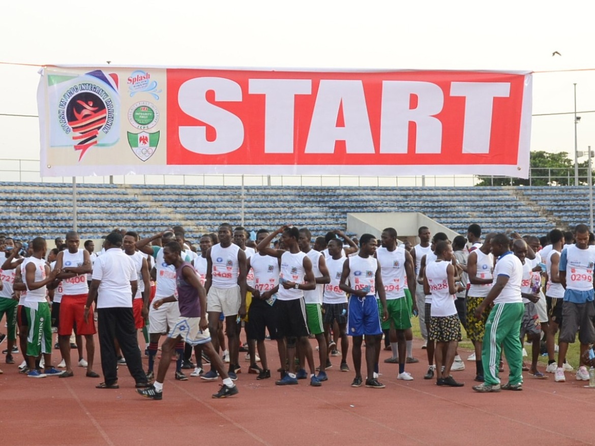 Runners at the 2015 Splash FM Integrity Marathon race / Photo credit: Splash FM Ibadan.