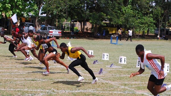 Local Ghanaian athletes compete on a grass track at the 2015 GAA Circuit Championships in Sunyani / Photo credit: Erasmus Kwaw