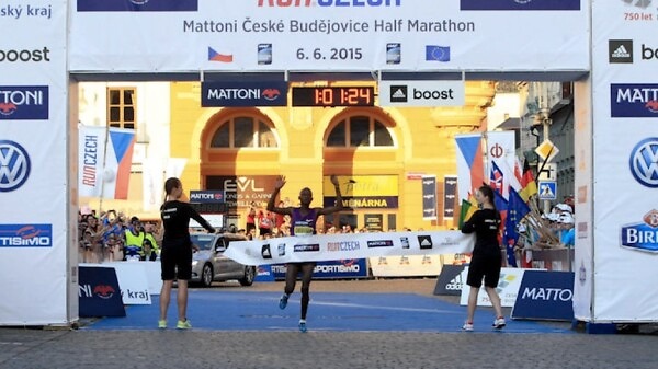 Abraham Cheroben wins in Ceske Budejovice / Photo credit: Mattoni Ceske Budejovice Half Marathon