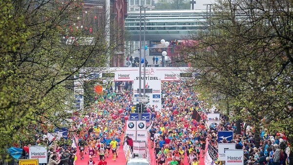 Start of the Haspa Marathon Hamburg. Credit: Haspa Marathon Hamburg