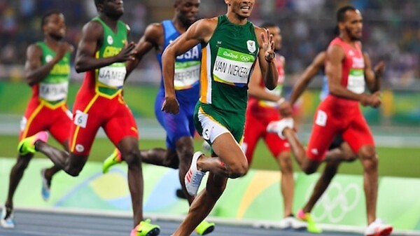 Wayde van Niekerk of South Africa during the men’s 400m world record race in Rio 2016 / Photo Credit: Roger Sedres