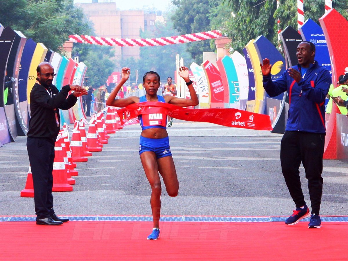 Ethiopian Almaz Ayana winning the women's race at the Airtel Delhi Half Marathon 2017 / Photo Credit: Procam International
