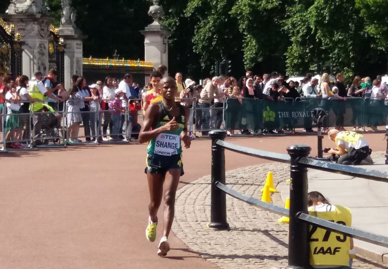 South Africa's Lebogang Shange racing past Buckingham Palace at the IAAF World Championships in London, England. Photo credit: ASA