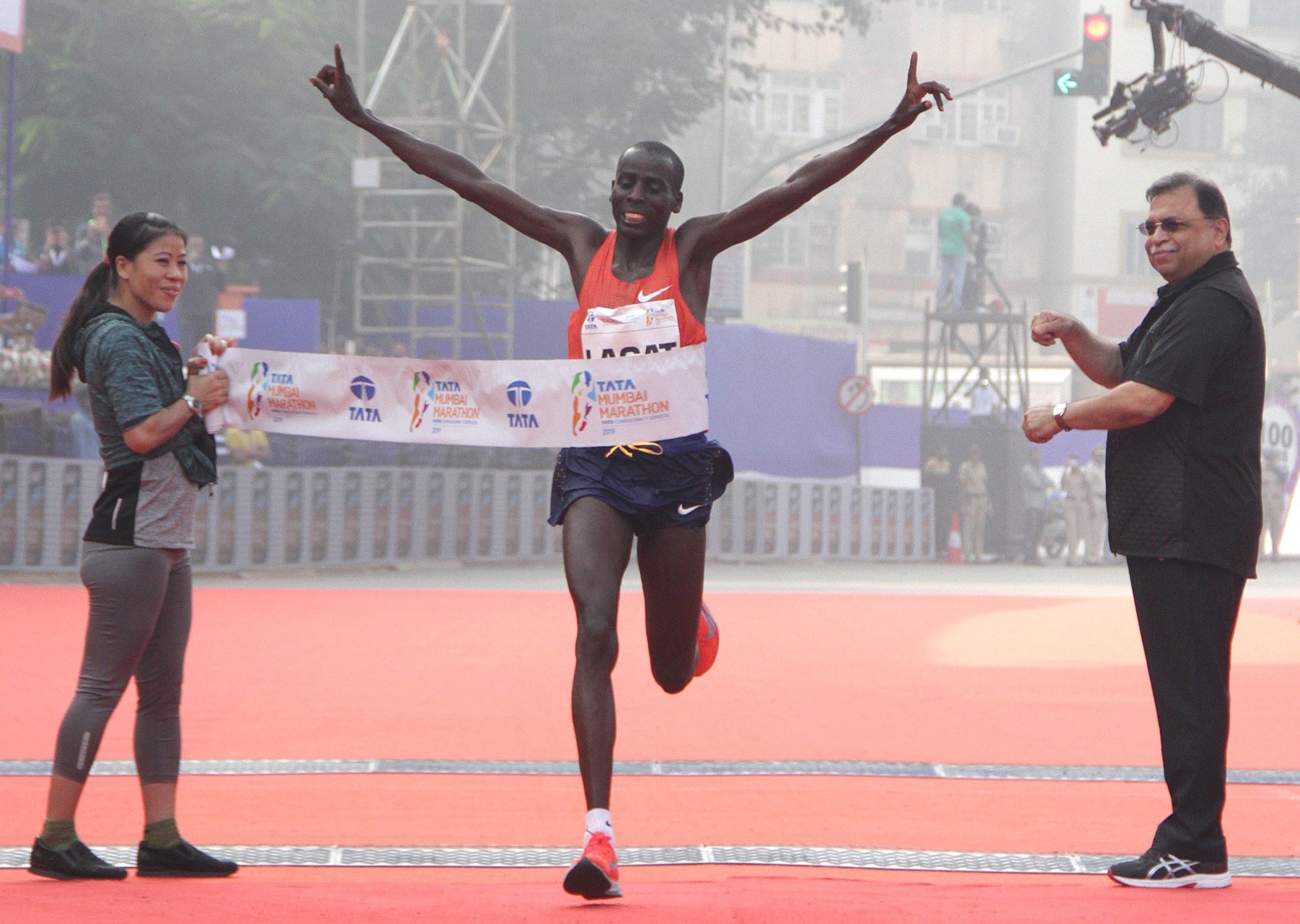 Kenya's Cosmas Lagat wins at the Tata Mumbai Marathon 2019 / Photo credit Procam International