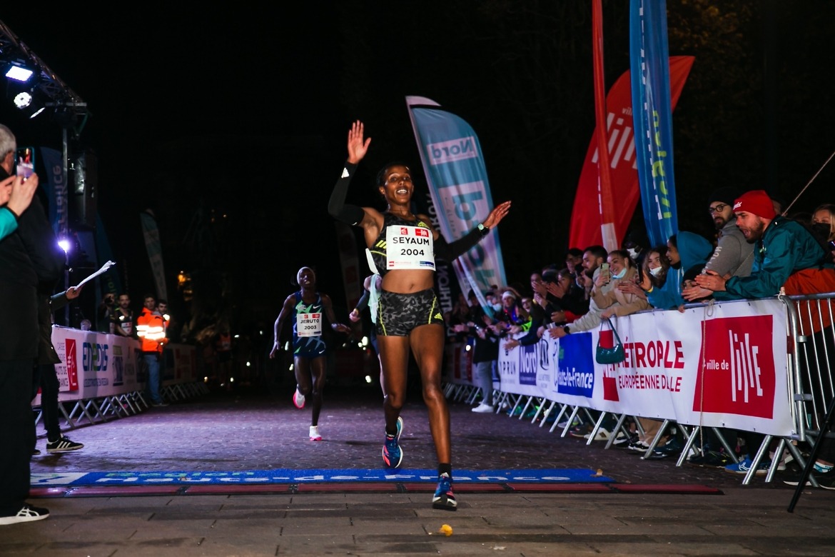 Ethiopian Dawit Seyaum stepped up in style in Lille / © delobelphotography