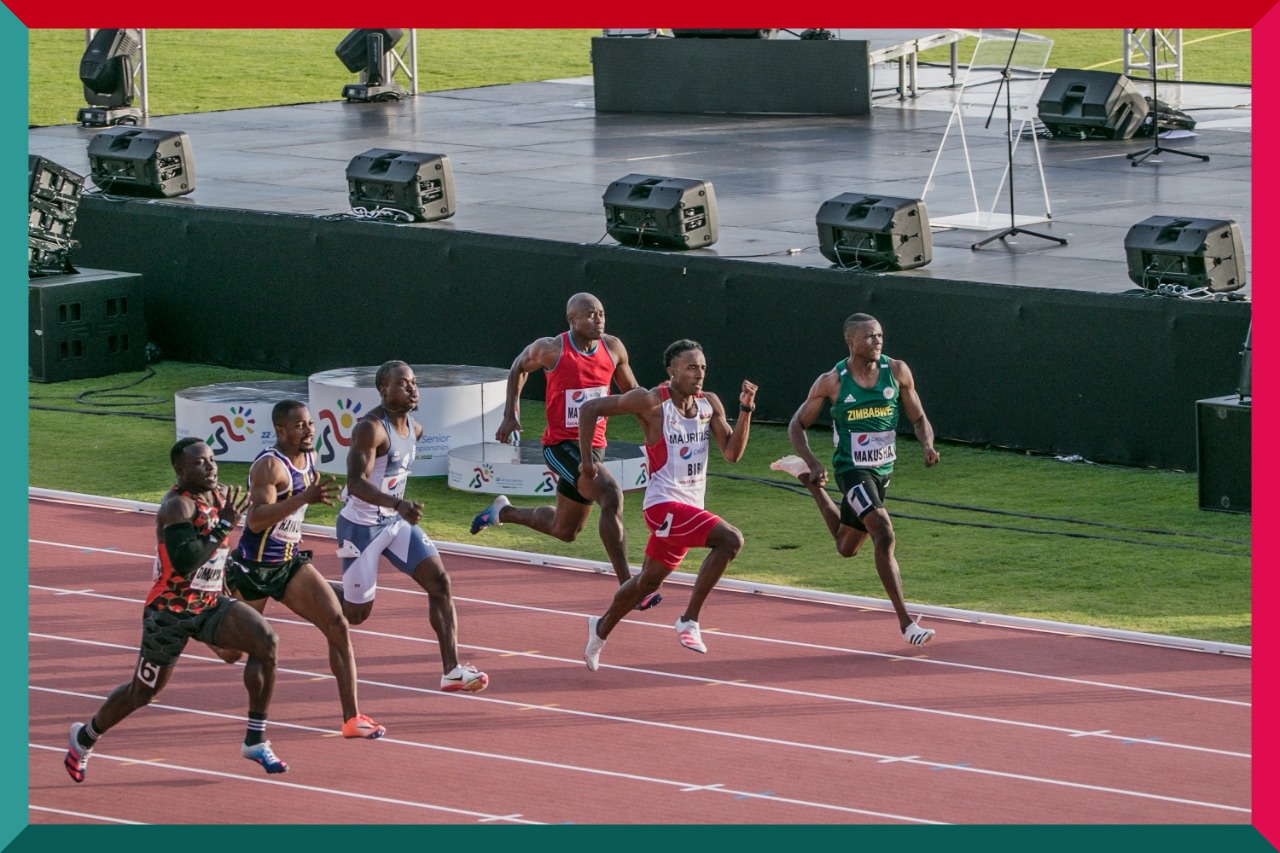 Men's 100m semi-finals / Photo credit: Yaaseen Kahaar, Johanne Marin and Yomi Omogbeja for AthleticsAfrica