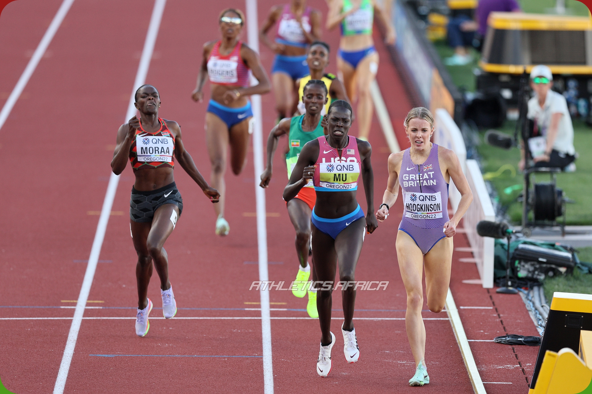 Mary Moraa of Team Kenya, Athing Mu of Team United States and Keely Hodgkinson of Team Great Britain compete in the Women's 800m Final on day ten of the World Athletics Championships Oregon22 at Hayward Field on July 24, 2022 in Eugene, Oregon. (Photo by Andy Lyons/Getty Images for World Athletics)