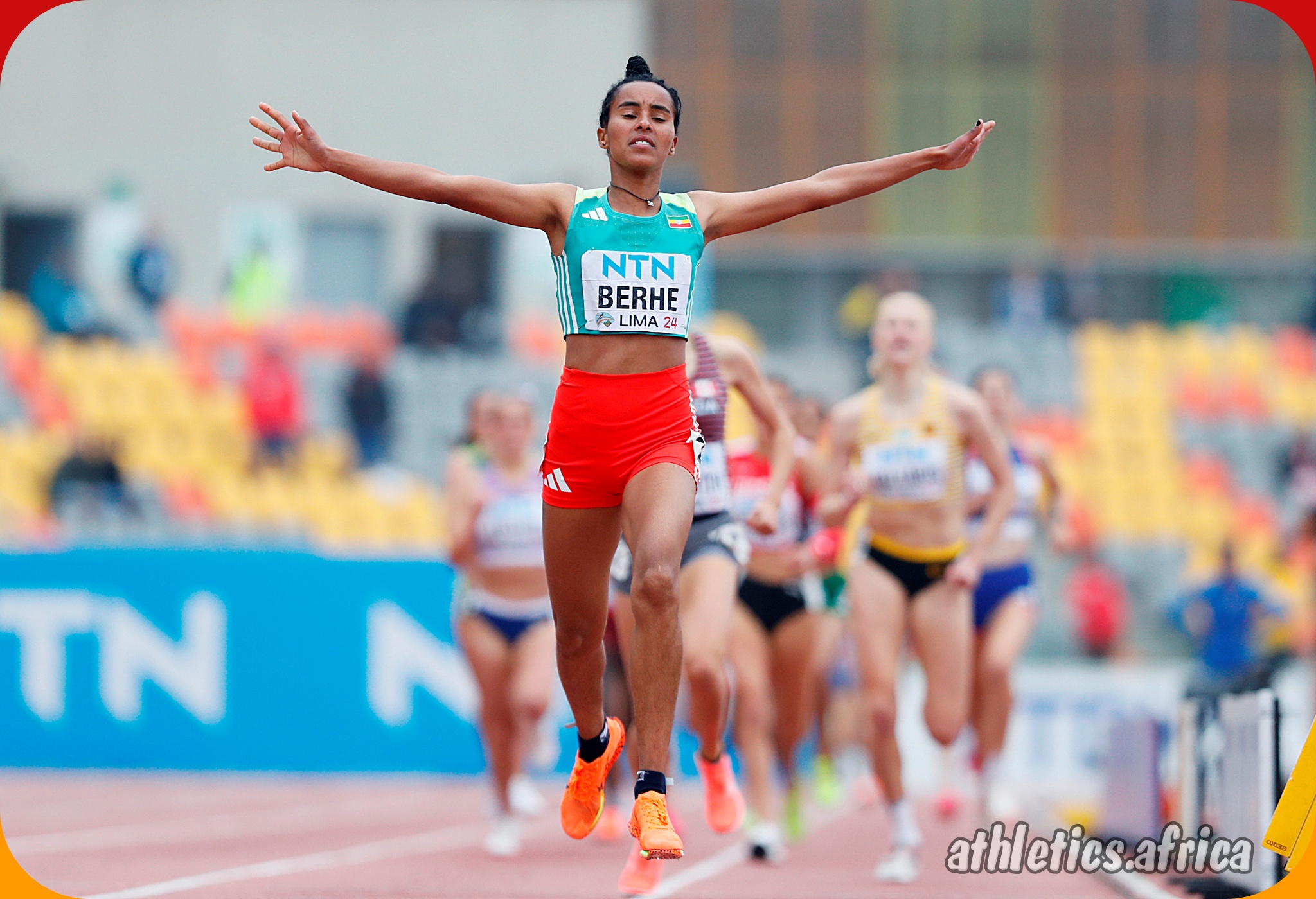 Ethiopia's Saron Berhe winning the women's 1500m final at the World Athletics U20 Championships in Lima, Peru / Photo by Oscar Muñoz Badilla for World Athletics.