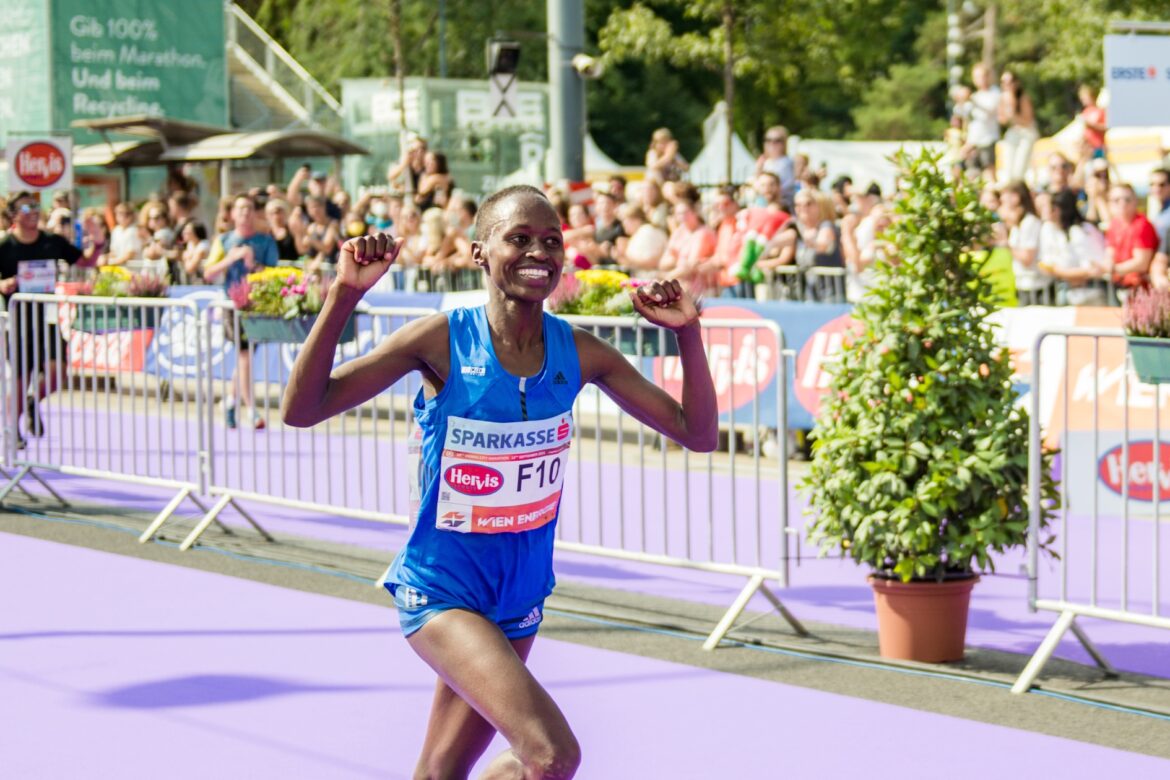 Kenyan Vibian Chepkirui winning in Vienna with a course record in 2022 / Photo credit: VCM / Jenia Symonds