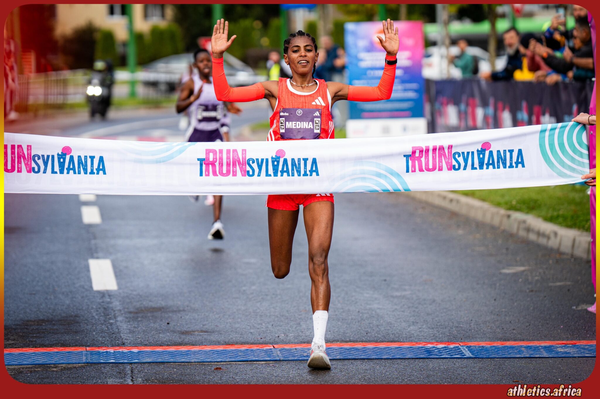 Ethiopian Medina Eisa celebrates winning the 2025 tRUNsylvania 10K on Sunday October 5 | Photo: Chiara Montesano / Brasov Running Festival